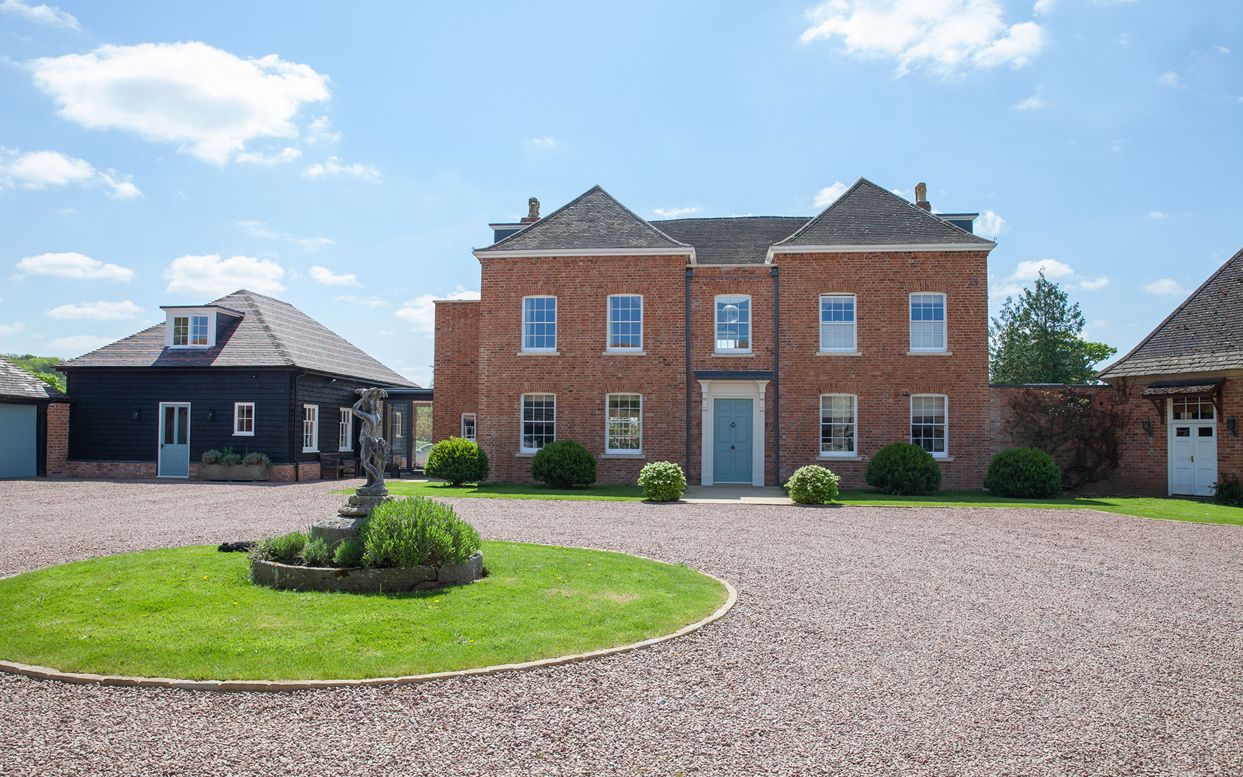 photo © RICHARD FALCONER ARCHITECT