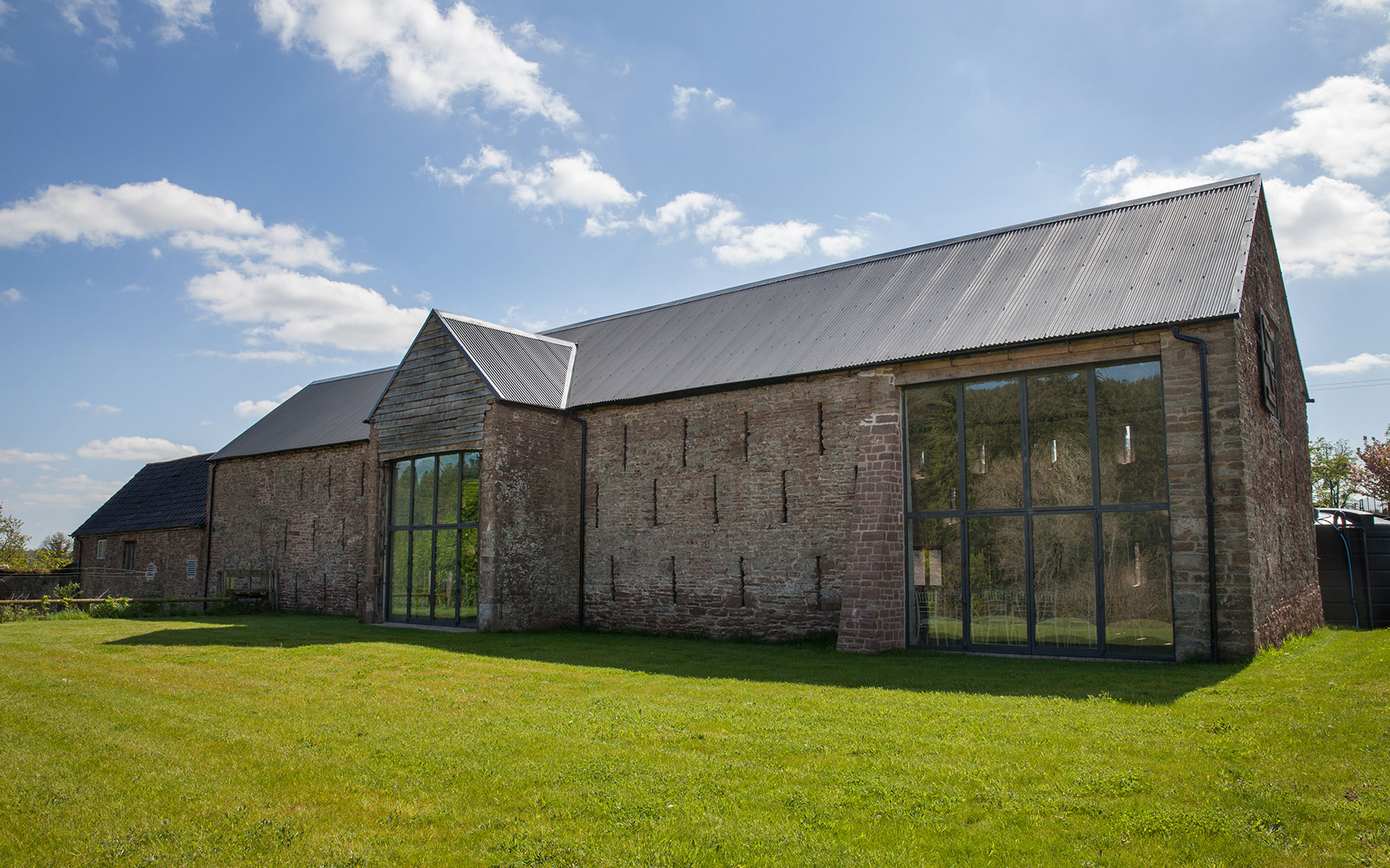 photo © RICHARD FALCONER ARCHITECT